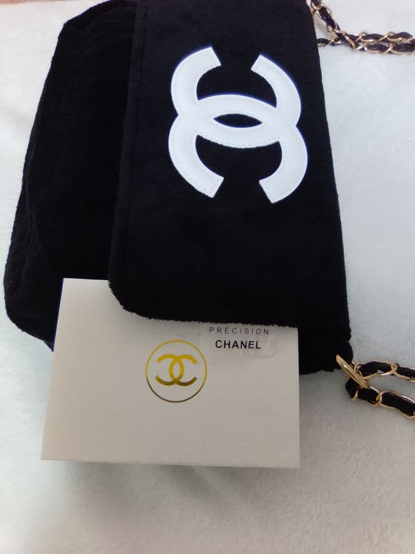 CHANEL ノベルティブラック スエード風 ショルダーバッグ ホワイトロゴ入り