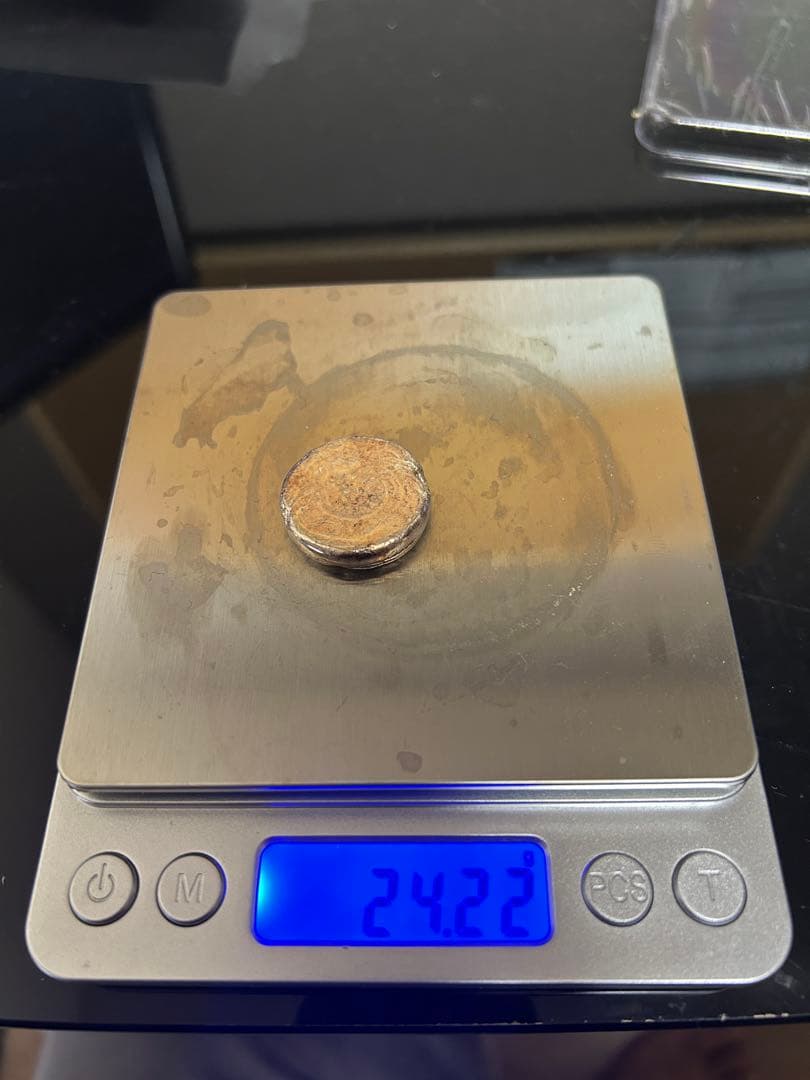 銀塊　約35.50g （銀杯溶解品①24.22g ②11.23g）