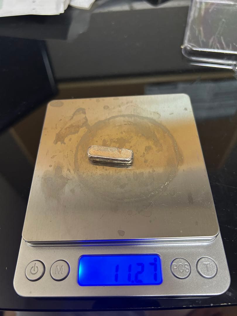 銀塊　約35.50g （銀杯溶解品①24.22g ②11.23g）