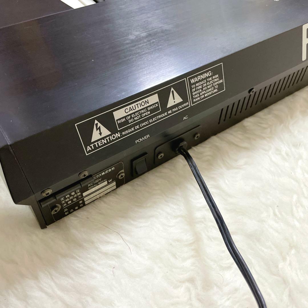 Roland S-50 デジタルサンプリングキーボード シンセサイザー