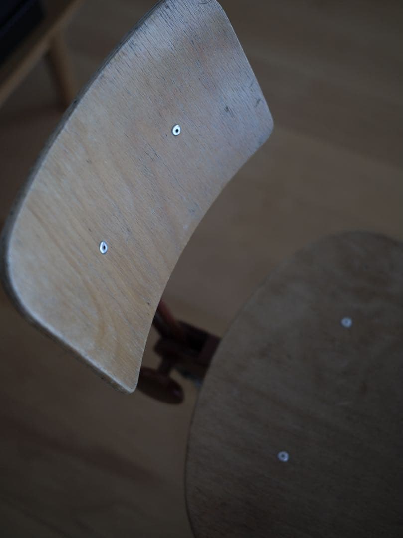 フリソ•クラマー　ドラフティングテーブル&チェア