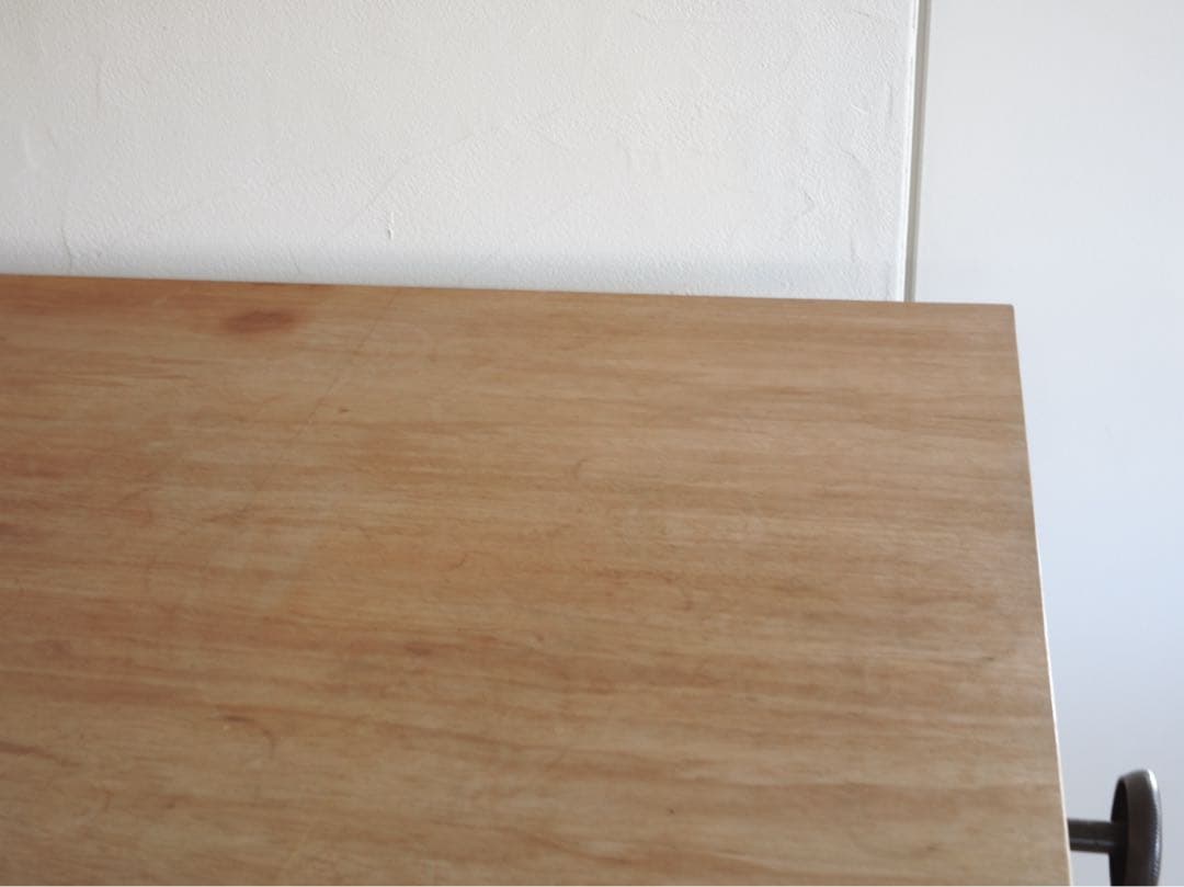 フリソ•クラマー　ドラフティングテーブル&チェア