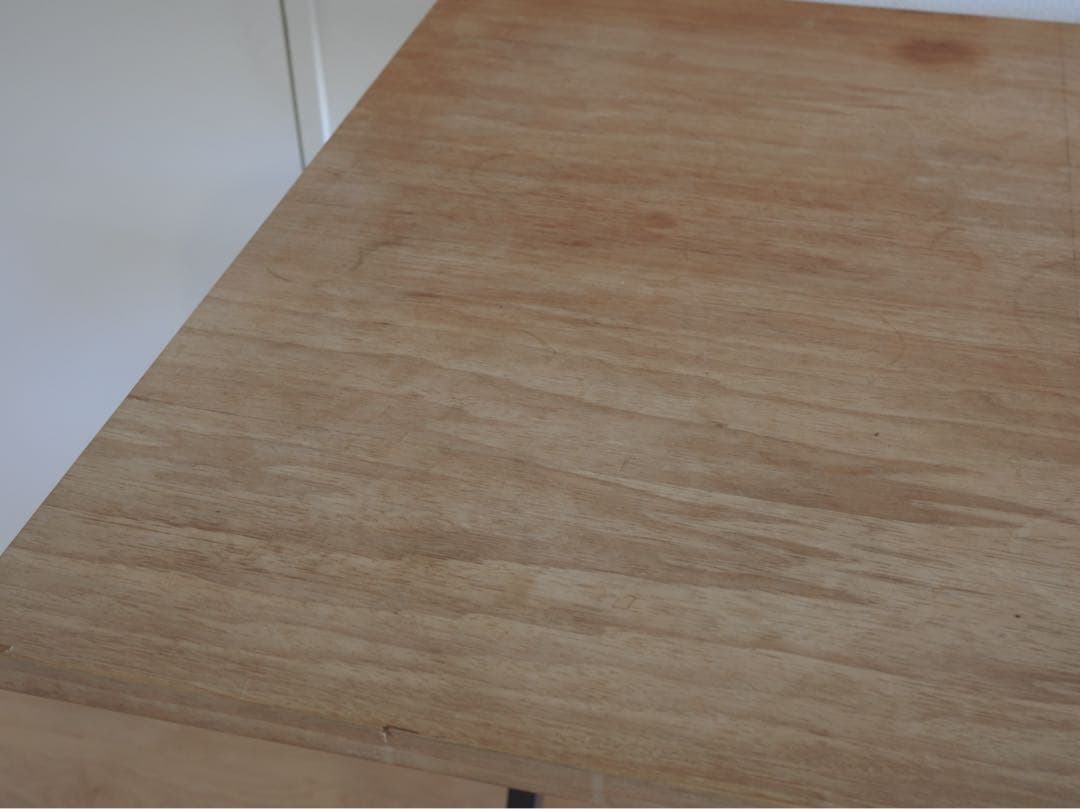 フリソ•クラマー　ドラフティングテーブル&チェア