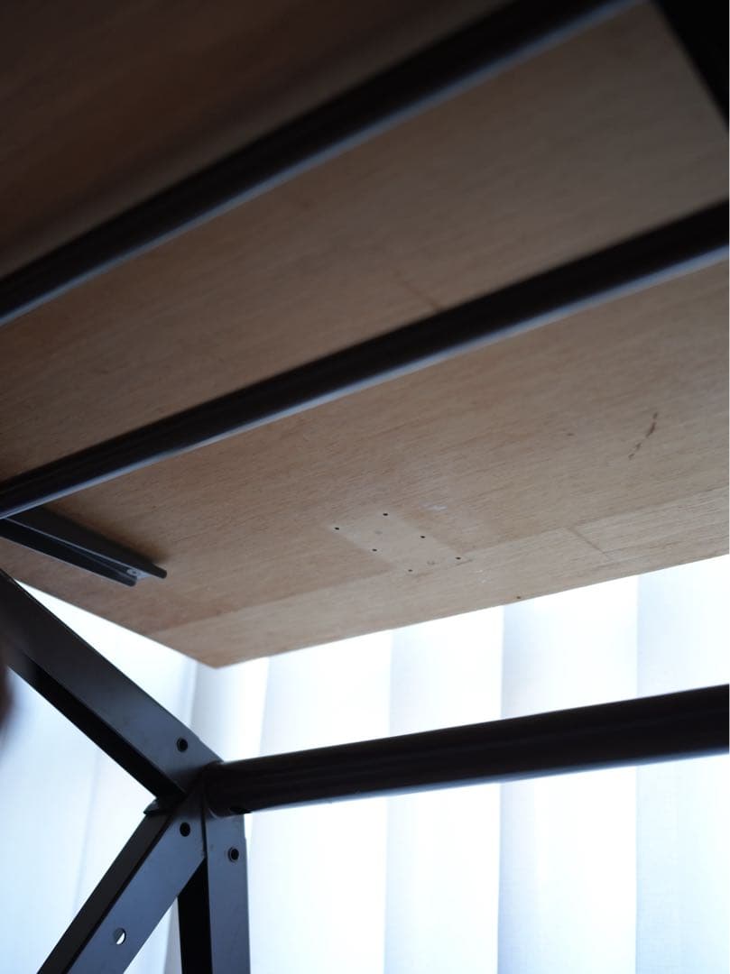 フリソ•クラマー　ドラフティングテーブル&チェア