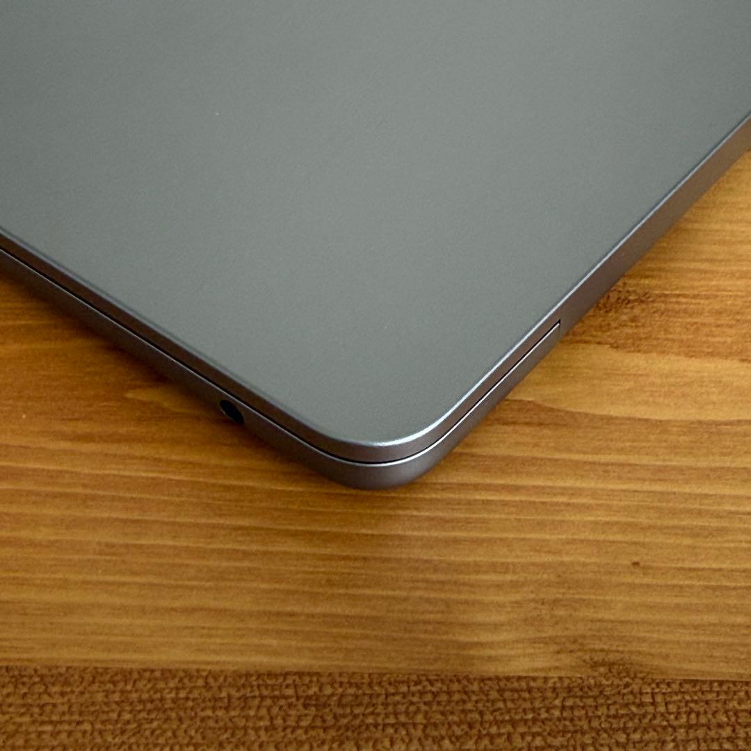 MacBook Air M3 15インチ 16GB 512GB スペースグレー
