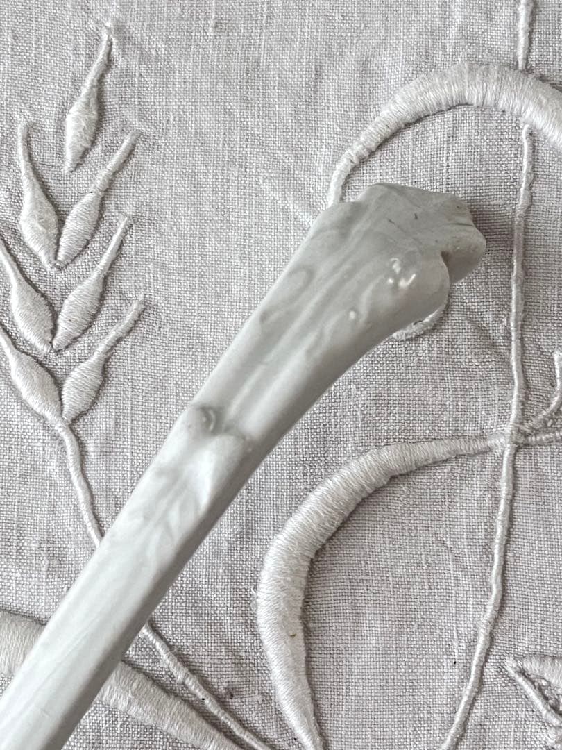 【美品】フランスアンティーク ホワイト陶器のソーシエールおさじセット[3817]