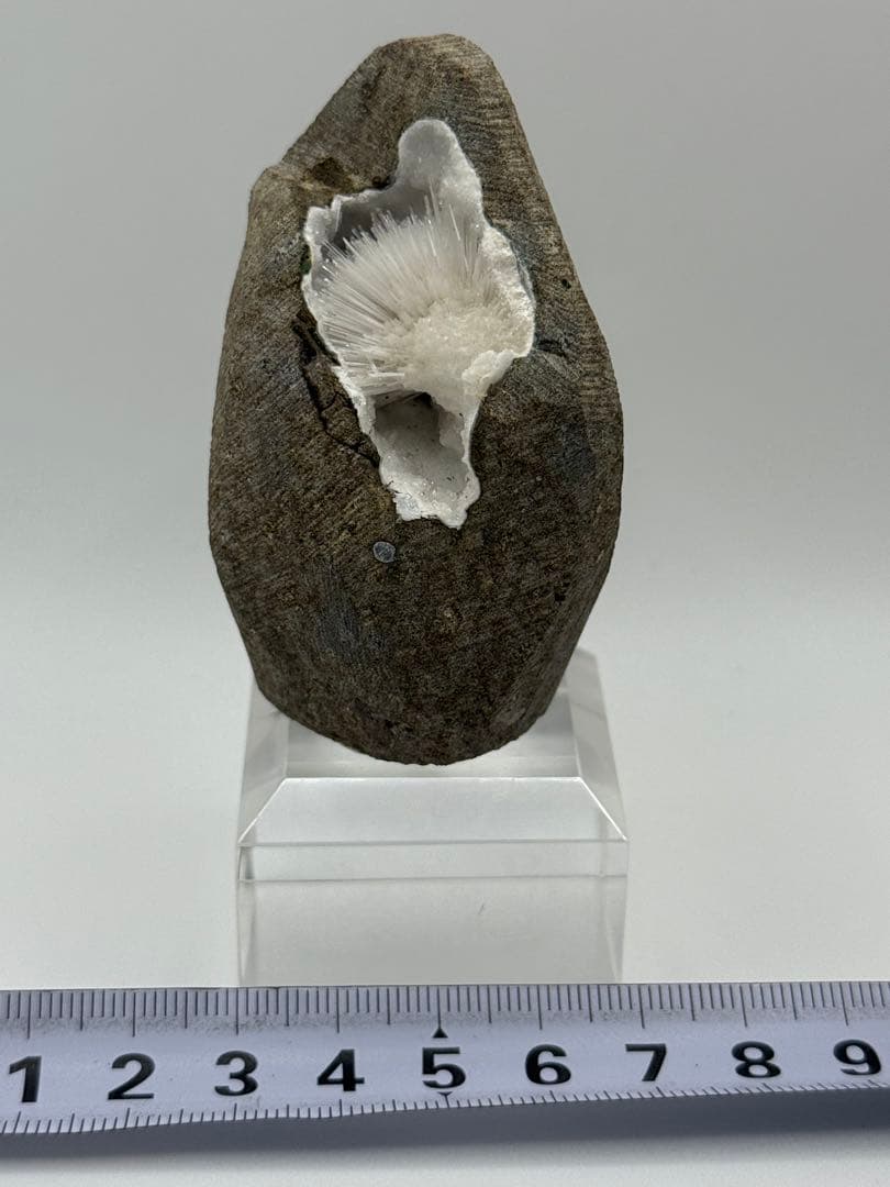 スコレサイト　スコレス沸石　原石　鉱物標本　ゼオライト　オケナイト　天然石