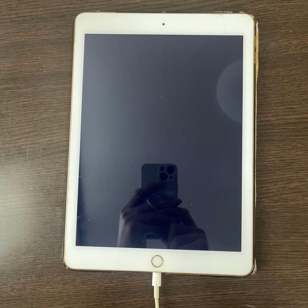 Apple iPad (第5世代) ゴールド 32GB MPGT2J/A 訳アリ