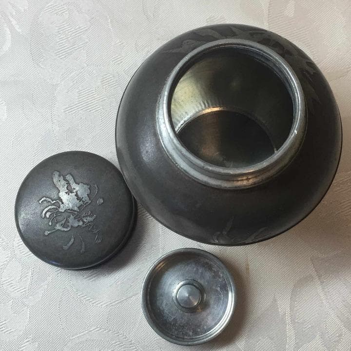 盛文産製 古錫「竹菊図」霊芝文蓋棗形茶心壷 1器 箱無 骨董