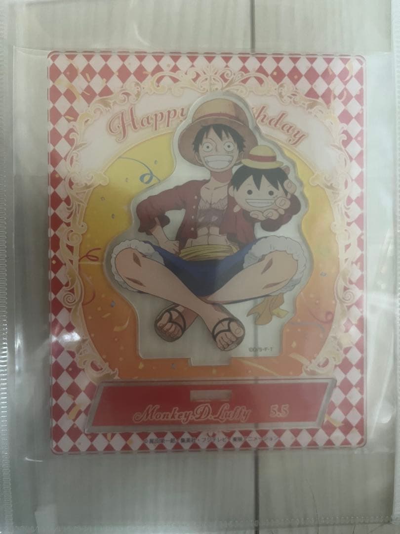 ONE PIECE 誕生日　ルフィ　アクリルスタンド、缶バッジセット