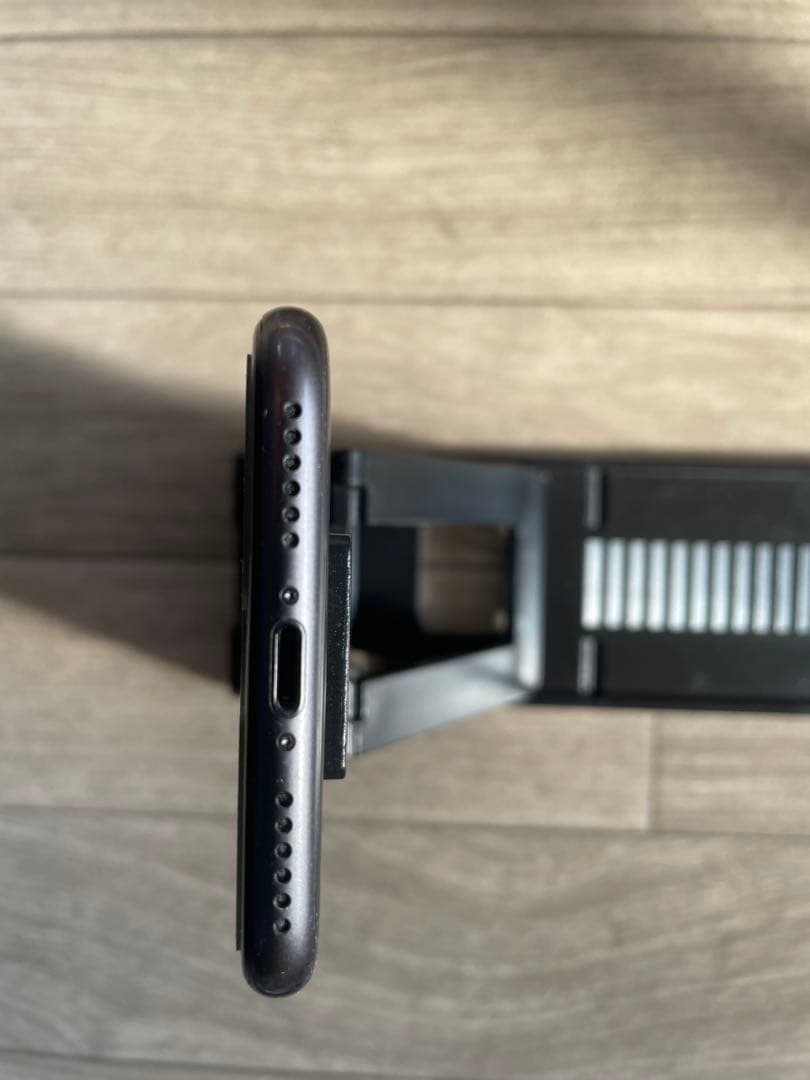 iPhone 8 64GB スペースグレー　美品、付属品あり
