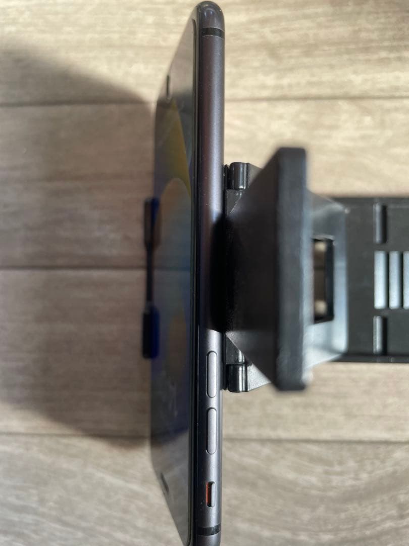 iPhone 8 64GB スペースグレー　美品、付属品あり