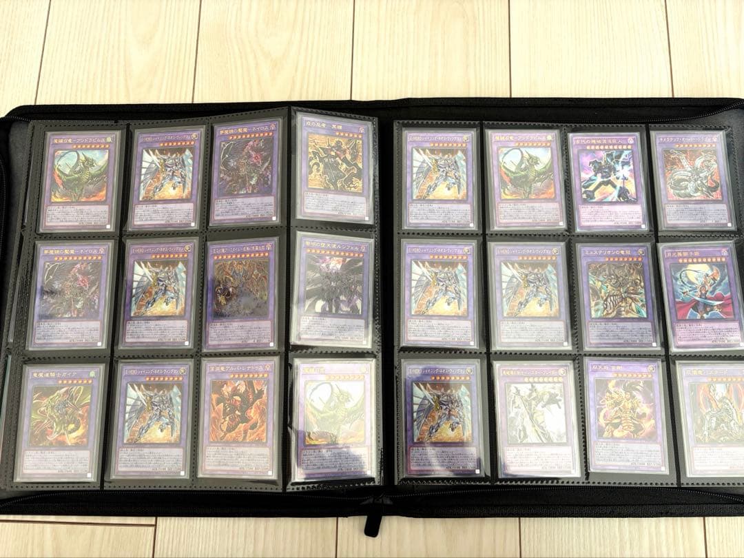 【最終値下げ中】2000枚超！遊戯王カード引退品　レリーフ多数