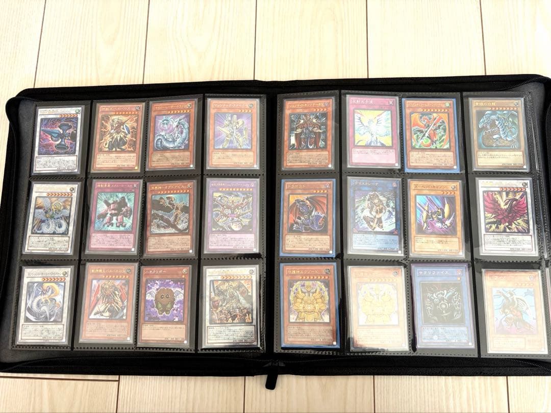 【最終値下げ中】2000枚超！遊戯王カード引退品　レリーフ多数