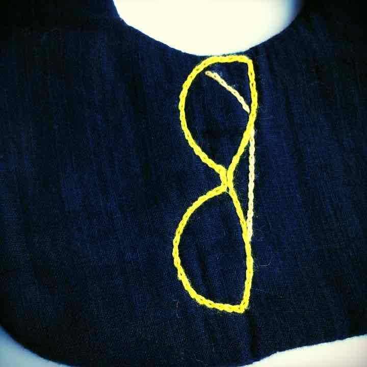 再販可能❀.(*´◡`*)❀.ふかふか刺繍スタイ＊眼鏡＊