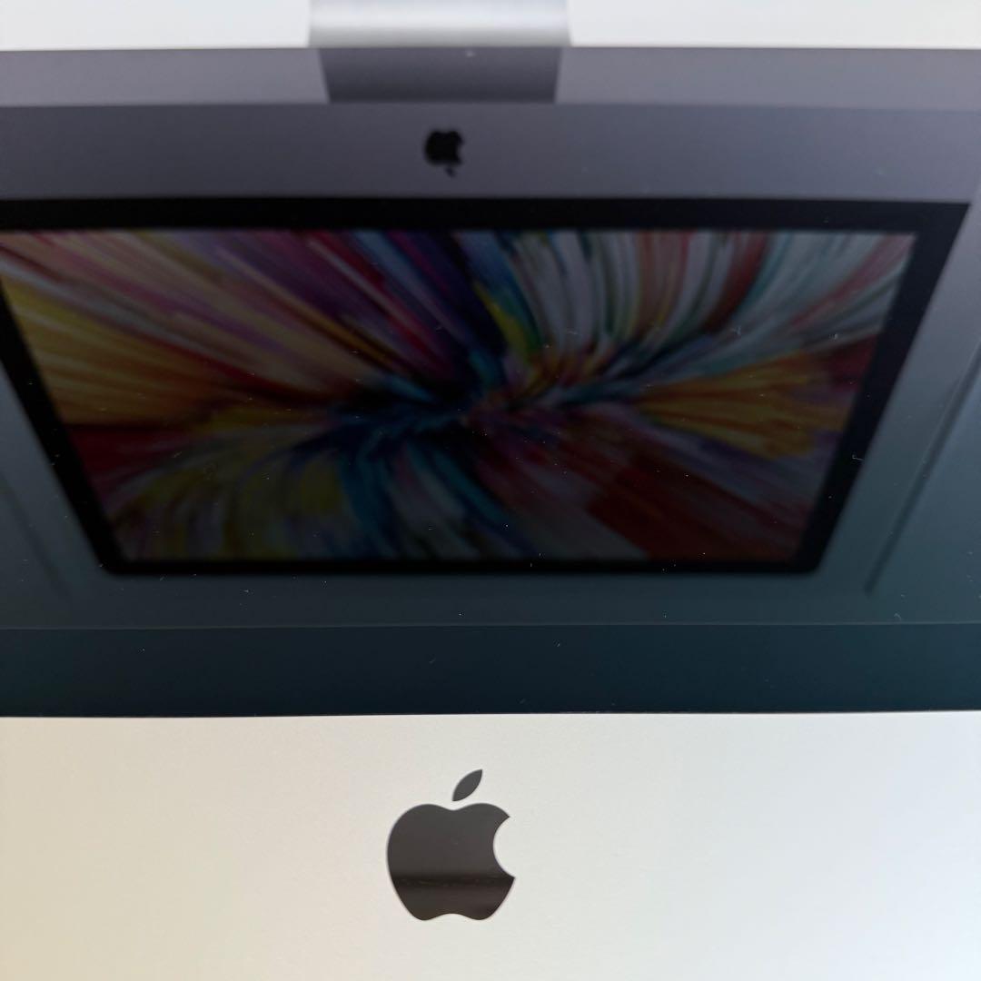 iMac 27inch 2020 Retina5K VESAマウントアダプタ搭載