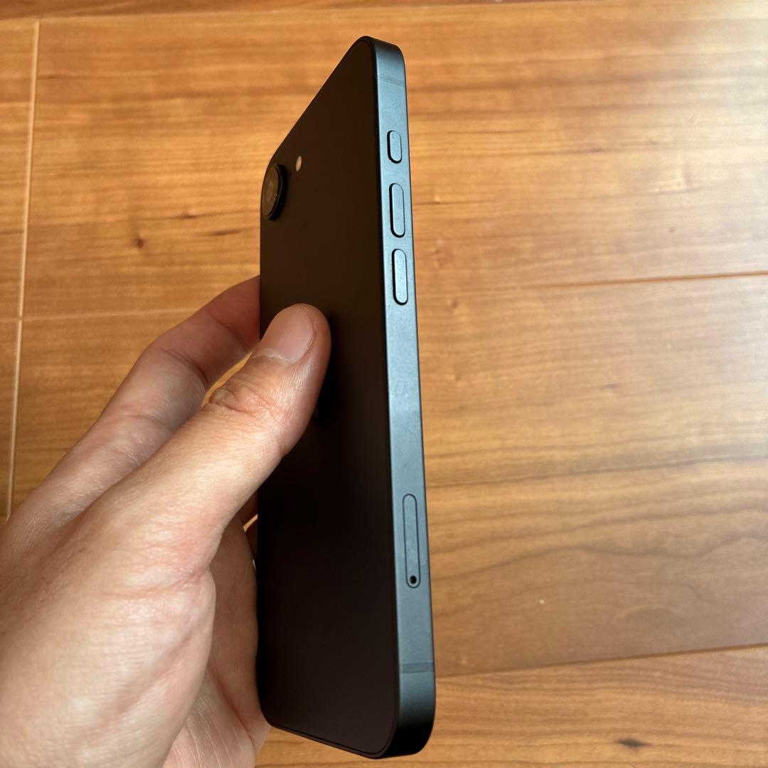 iPhone16e 128GB ブラック SIMフリー 付属品完備