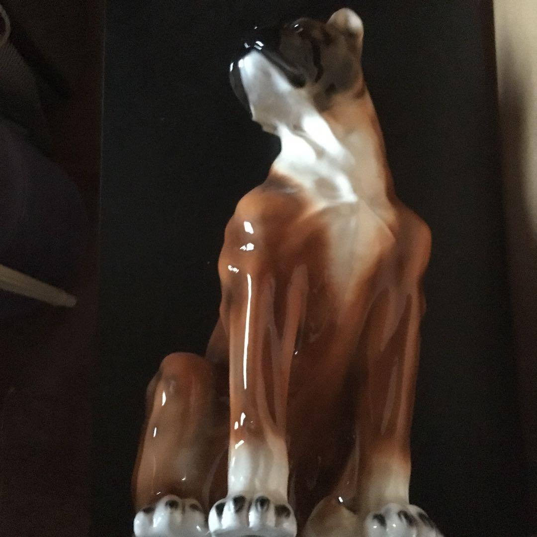 犬の置物