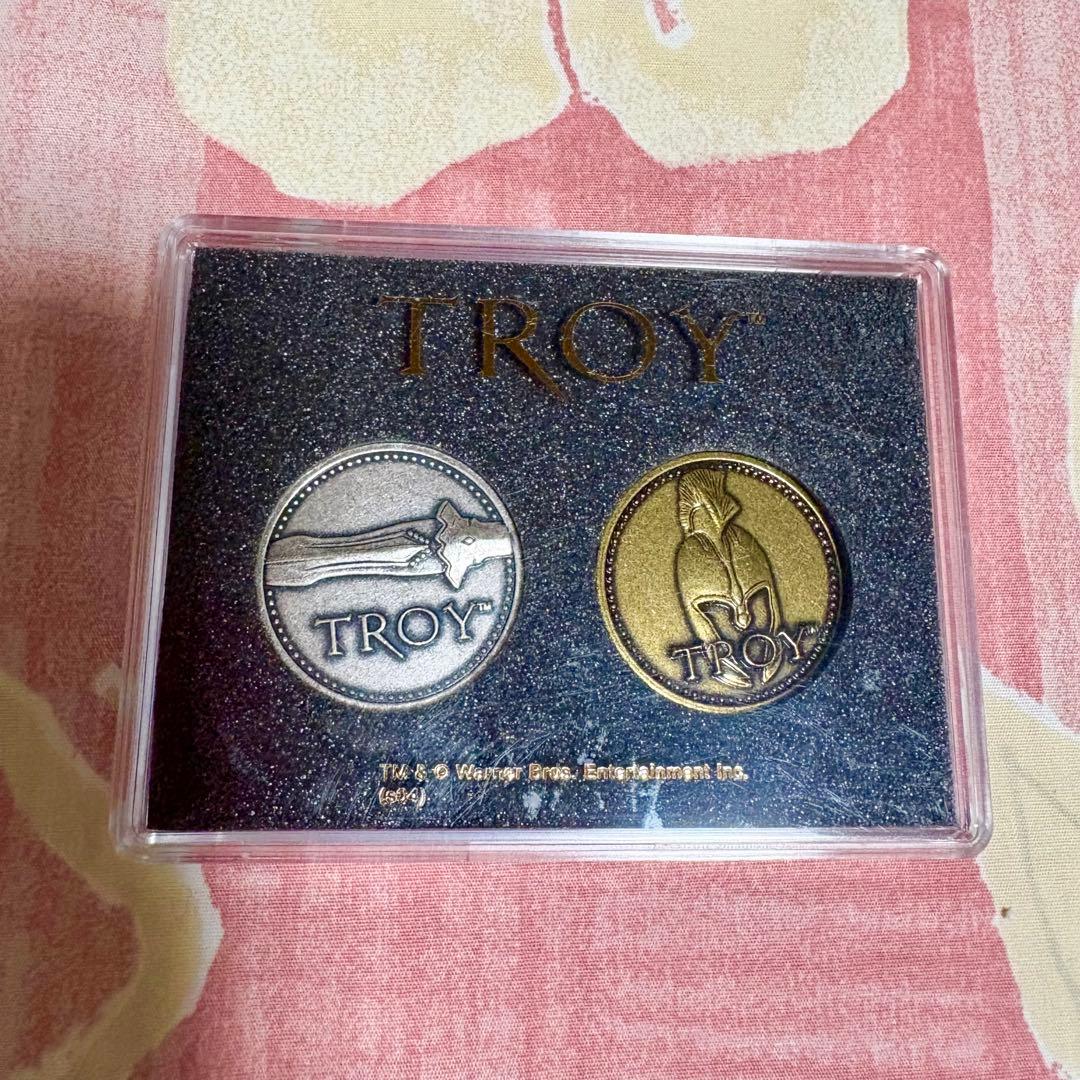 ♦︎吉徳大光(五月人形　弓矢 & 太刀)♦︎木製　壁掛　飾り棚♦︎映画TROYメダル♦︎