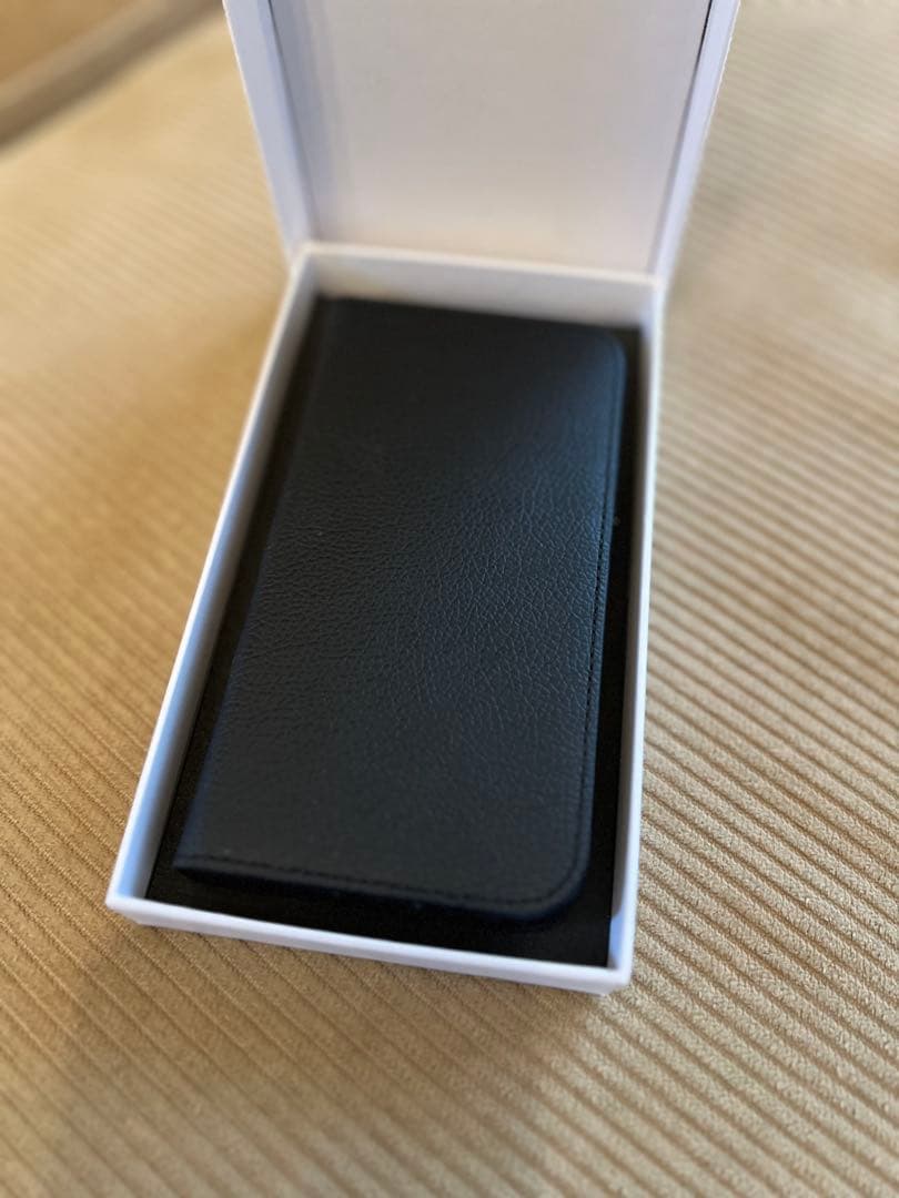新品未使用⭐︎CASETiFY⭐︎iPhone13 proレザーケース折り畳み