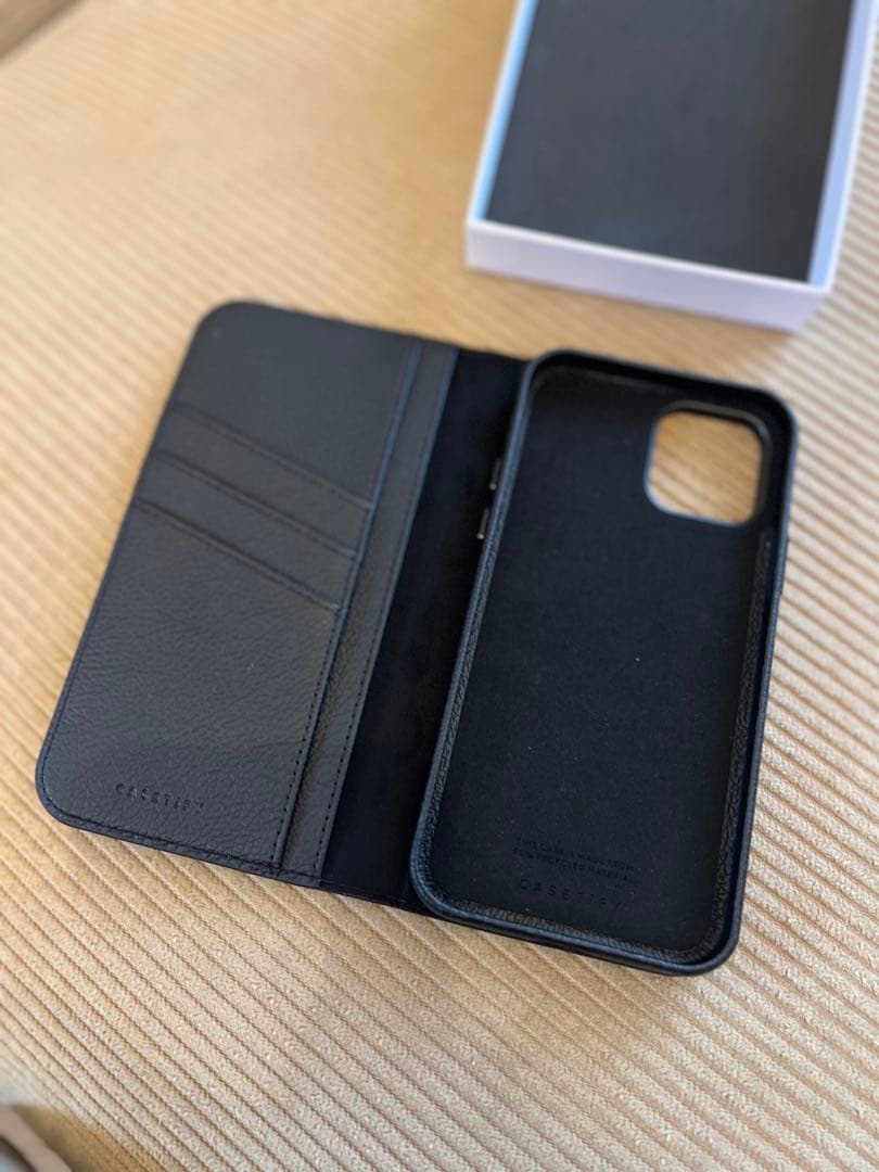 新品未使用⭐︎CASETiFY⭐︎iPhone13 proレザーケース折り畳み