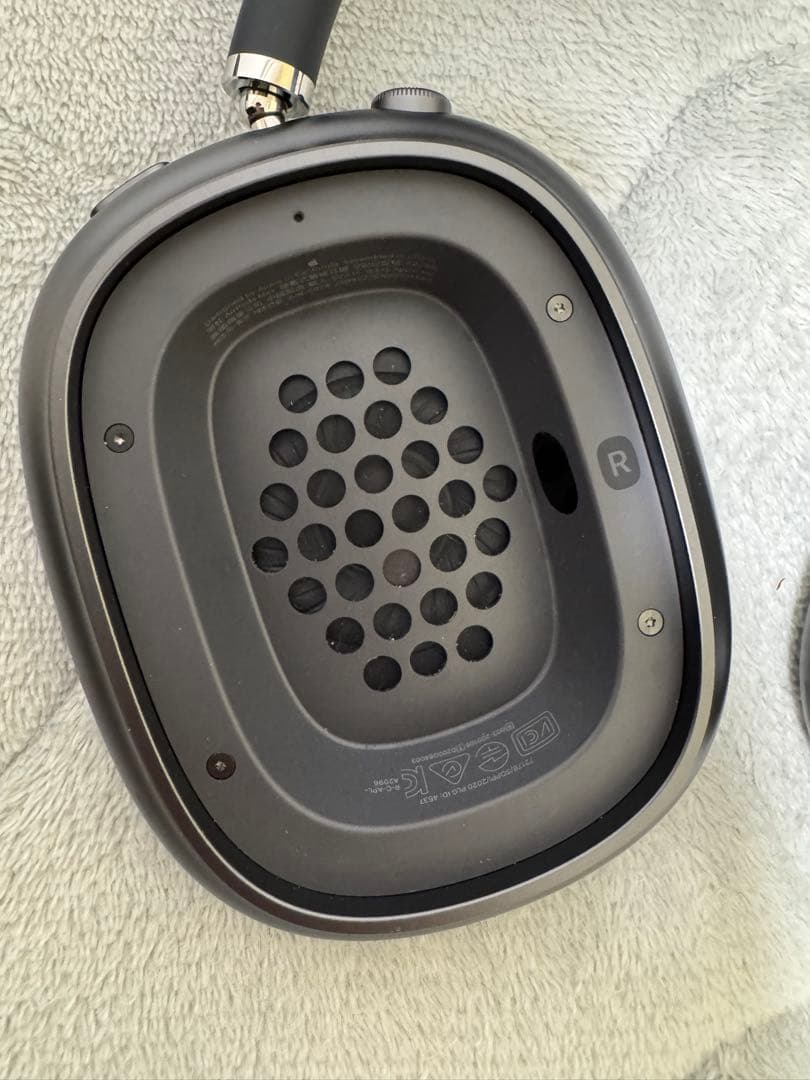 AirPods Max ブラック 本体、箱付き。