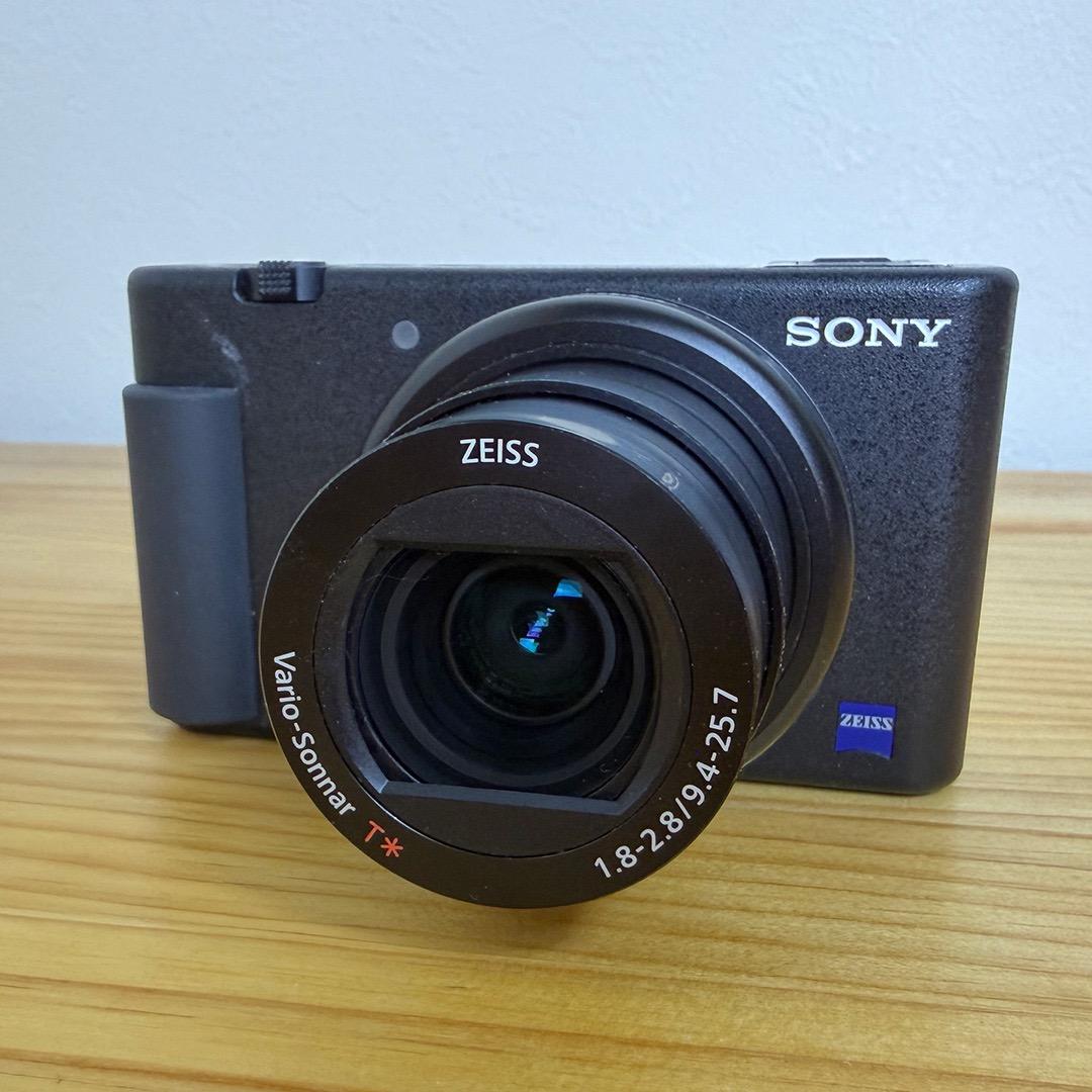 SONY VLOGCAM ZV-1G ＋ SmallRig木製カメラリグ付き