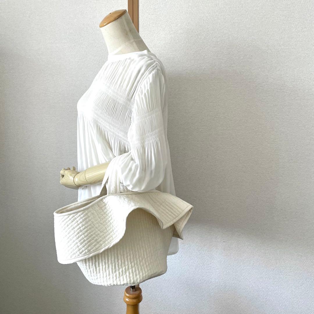 フレアフリル付き丸底マルシェバッグ　ヌビバッグ　アイボリー　ハンドメイド