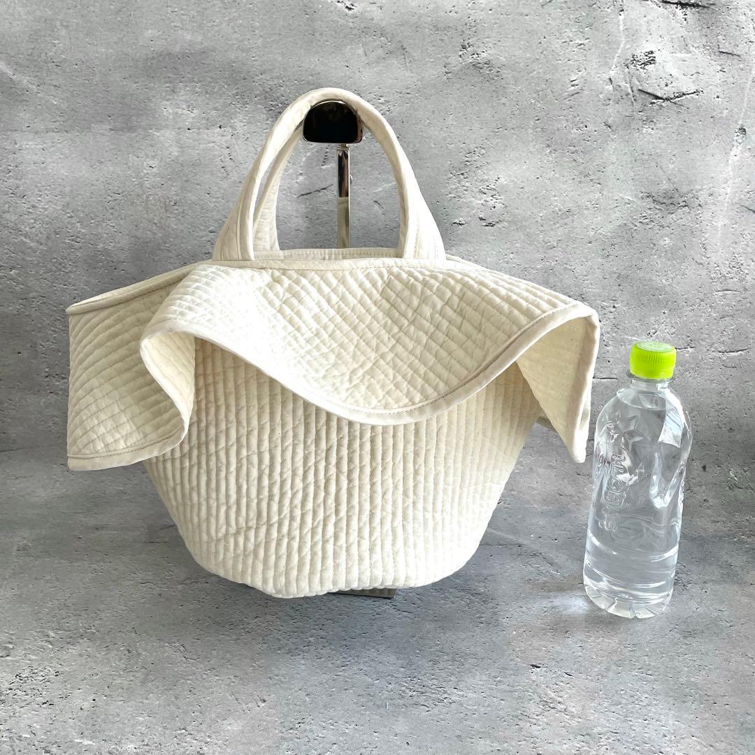 フレアフリル付き丸底マルシェバッグ　ヌビバッグ　アイボリー　ハンドメイド