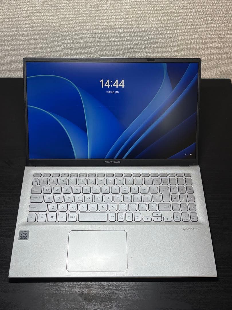 ASUS VivoBook 15 / Core i5 / メモリ8G