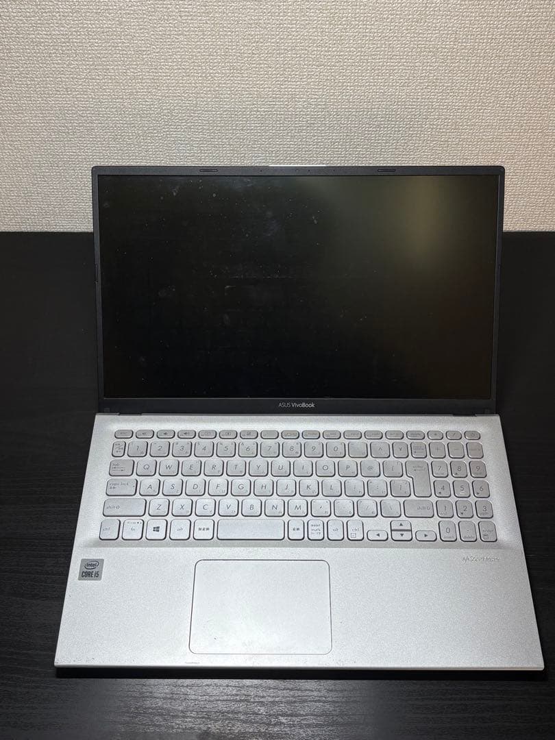 ASUS VivoBook 15 / Core i5 / メモリ8G