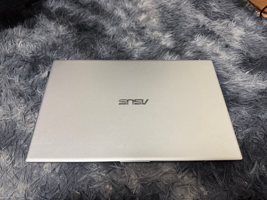 美品ASUS ノートPC 15.6インチ シルバー