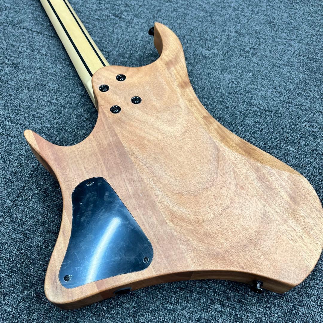 【11880】【新品】【通常弦張れます】 ヘッドレスギター ブラック