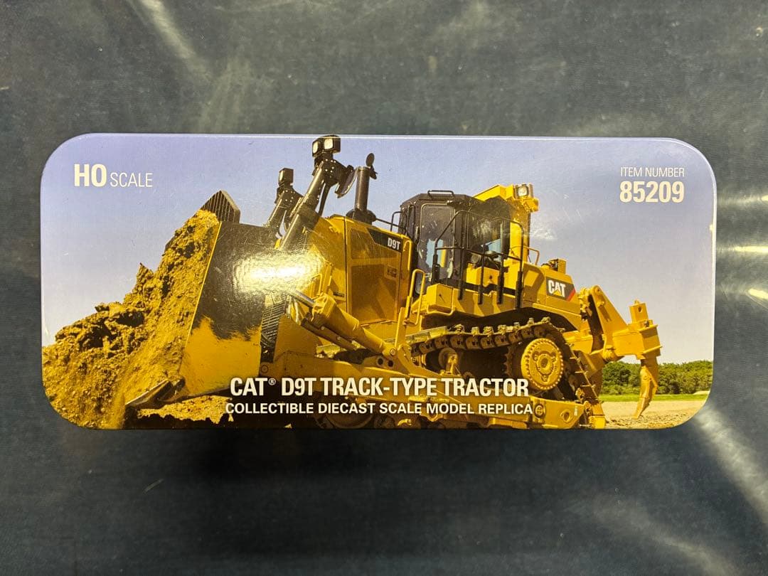 CAT D9T ブルドーザ」の1/87スケール