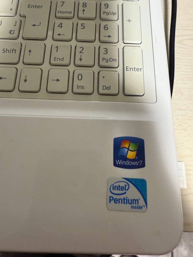 Fujitsu LIFEBOOK AH42/C ノートPC