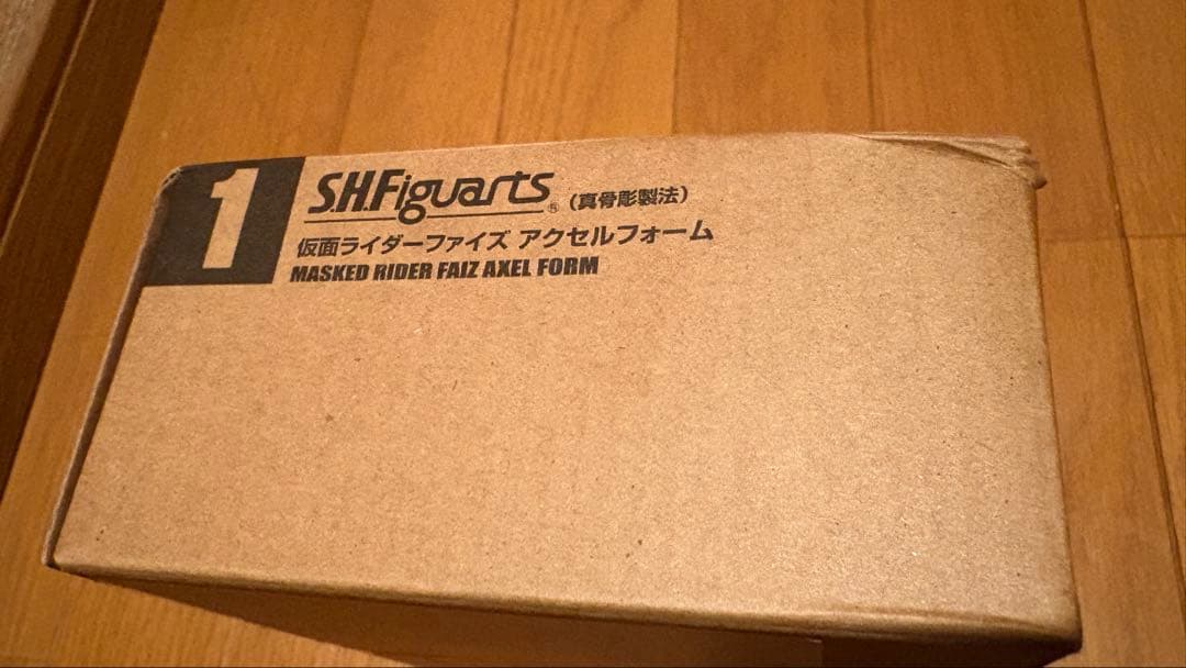 S.H.Figuarts 真骨彫製法 仮面ライダーファイズ アクセルフォーム