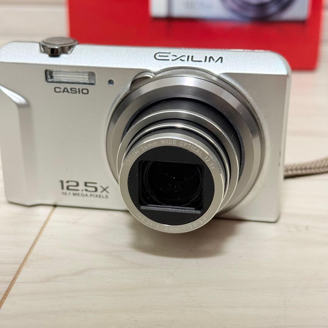充電器付き　CASIO EXILIM EX-ZS160 シルバー　デジタルカメラ