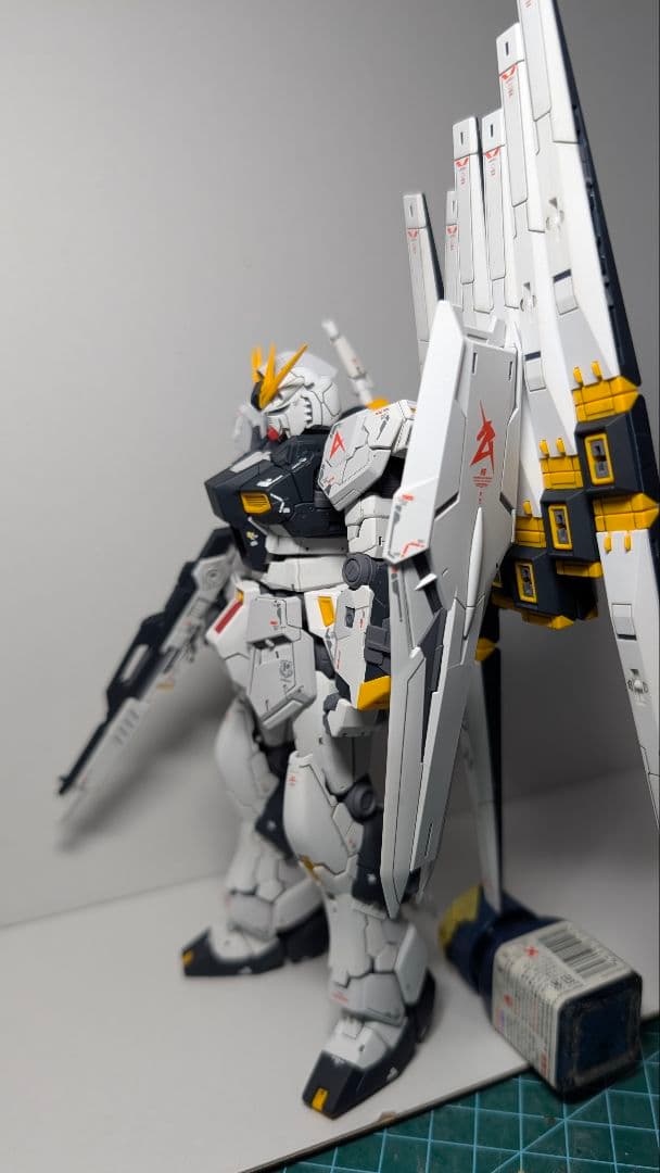 RX-93 rg νガンダム rgサザビー　塗装済み完成品