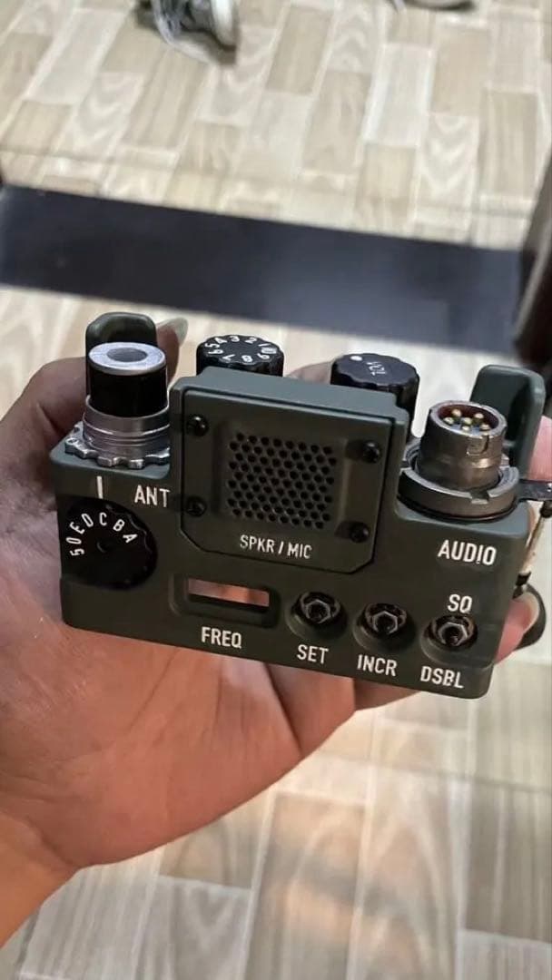 AN/PRC-126 無線機