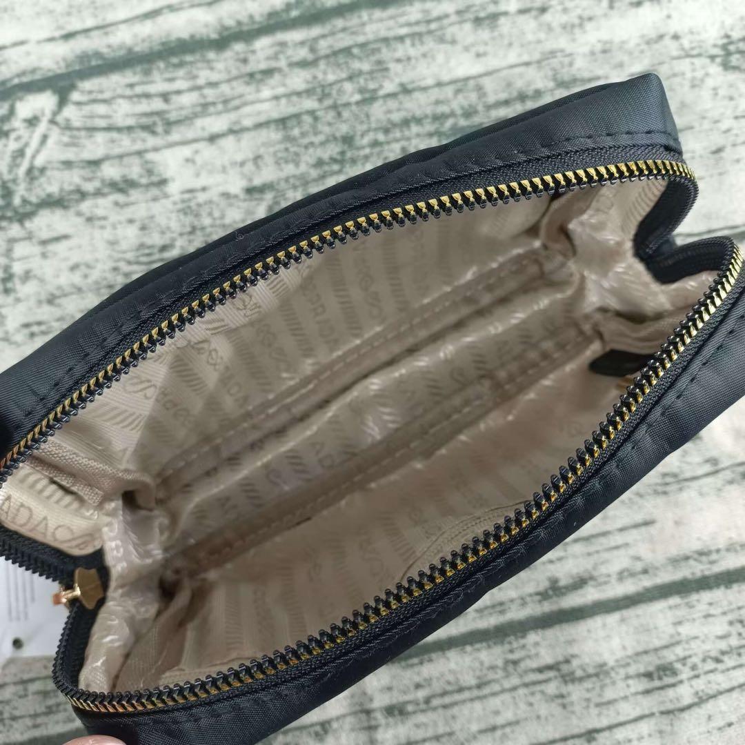 PRADA ノベルティ ナイロン ブラック ポーチ ボックス型