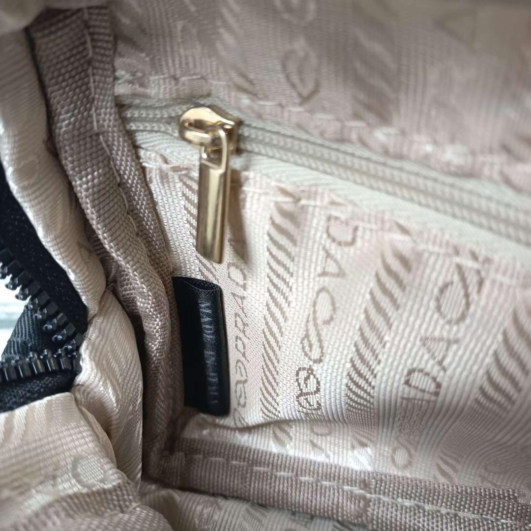 PRADA ノベルティ ナイロン ブラック ポーチ ボックス型