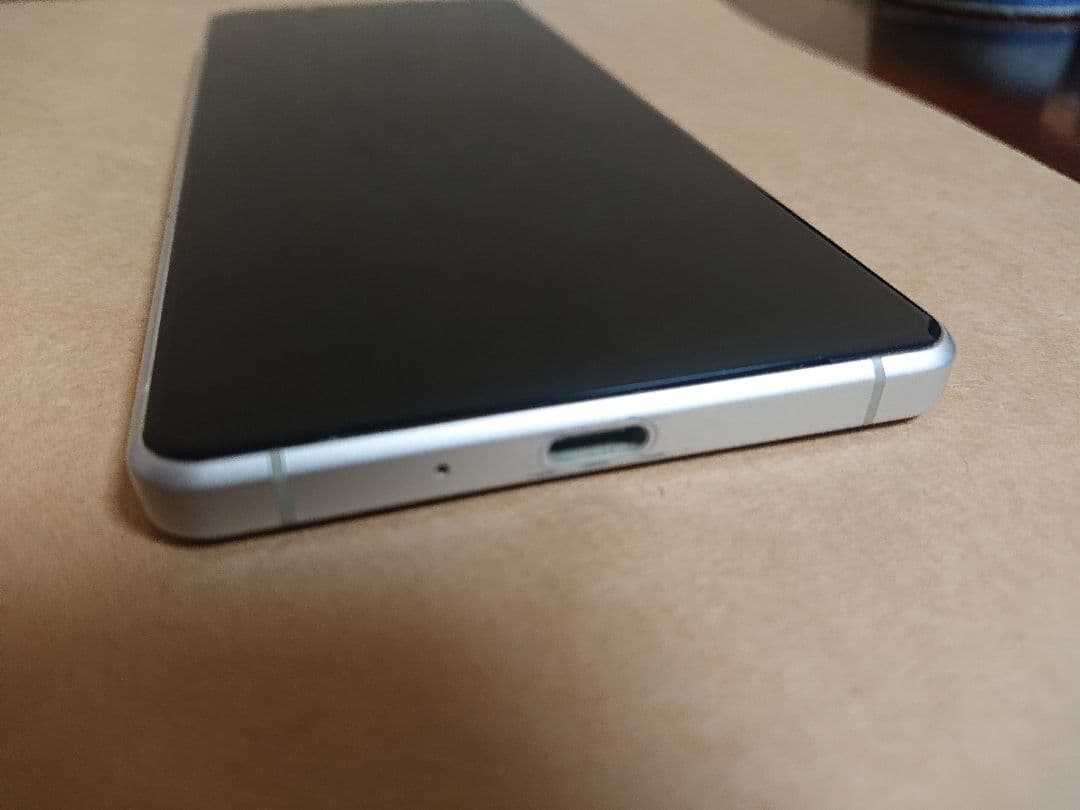 SONY Xperia 1 II au SOG01 ホワイト SIMロック解除済