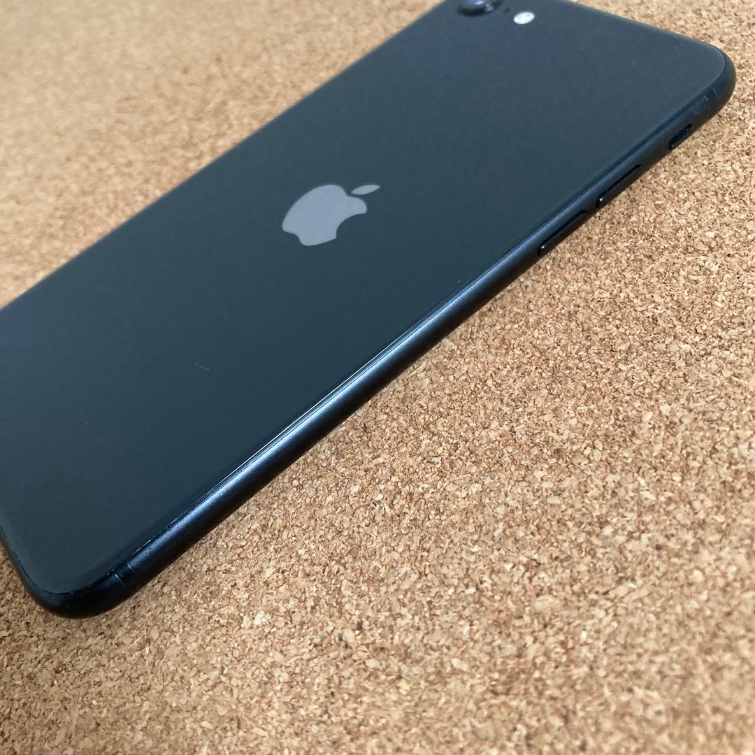 4151 電池新品☆比較的美品☆iPhoneSE2 64GB SIMフリー☆