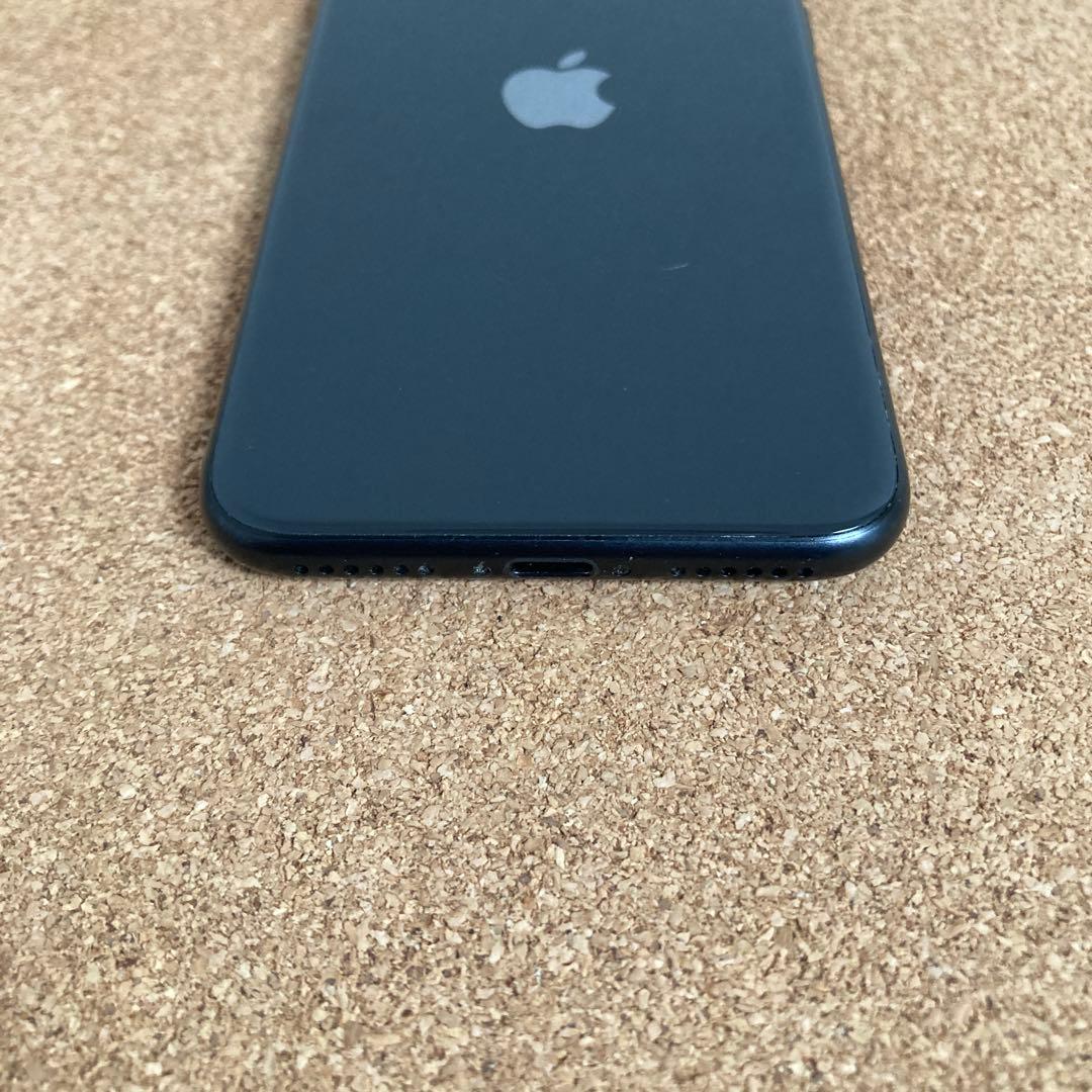 4151 電池新品☆比較的美品☆iPhoneSE2 64GB SIMフリー☆