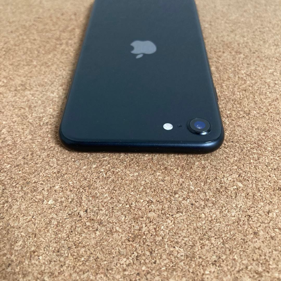 4151 電池新品☆比較的美品☆iPhoneSE2 64GB SIMフリー☆