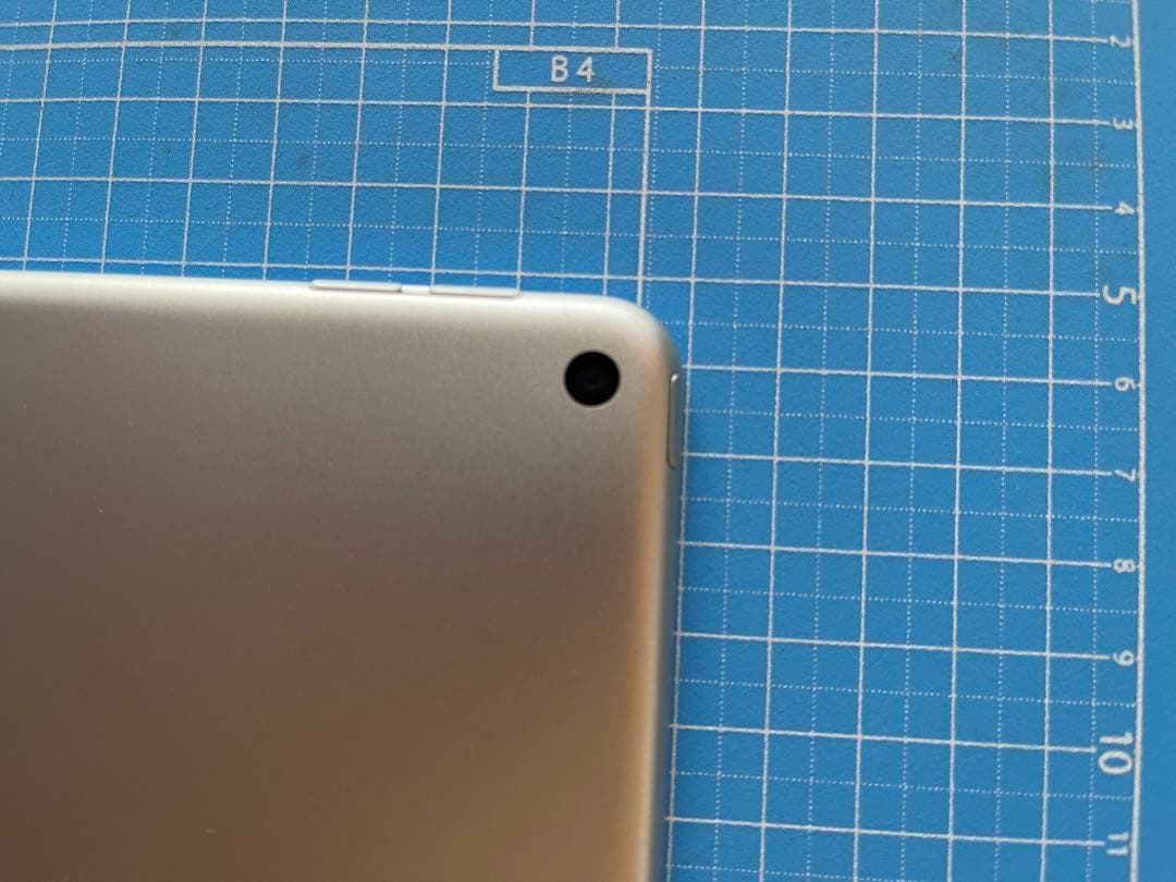 【訳あり・箱付き】iPad Air 3 Wi-Fi 256GB シルバー