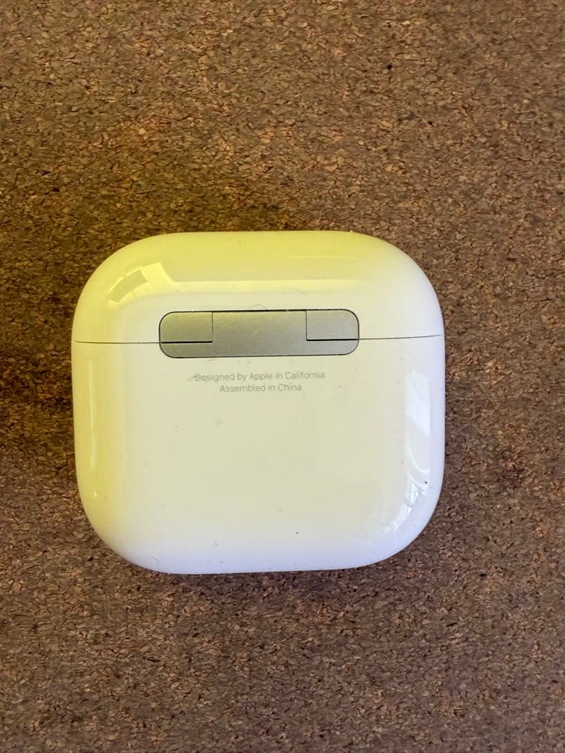 純正完動Apple Airpods4 （アクティブノイズキャンセリング搭載）