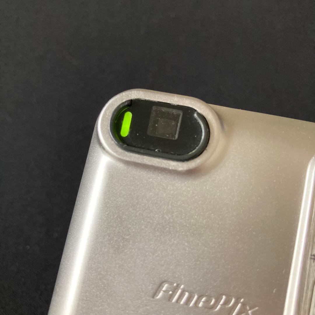 FUJIFILM Finepix F601 CCDセンサー コンデジ