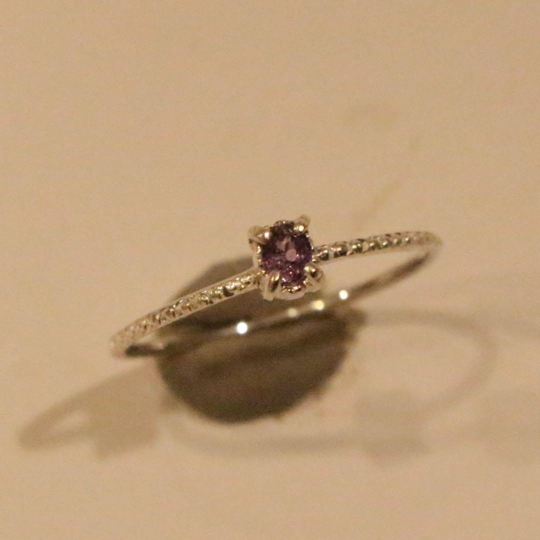 青紫色キラ✴︎カラーチェンジガーネット細身両サイドミル打ちシルバーリング11号