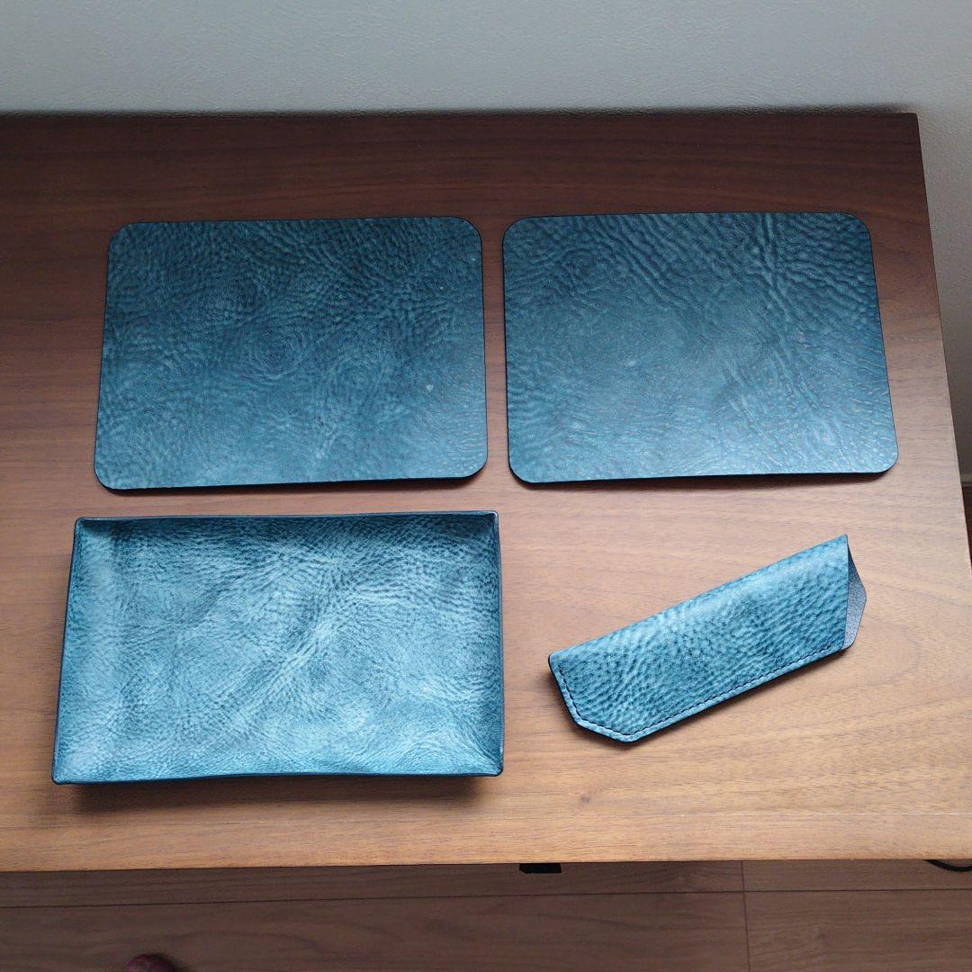 【専用出品】大きめトレイ1点、二本挿しペンシース1点、マウスパッド2点